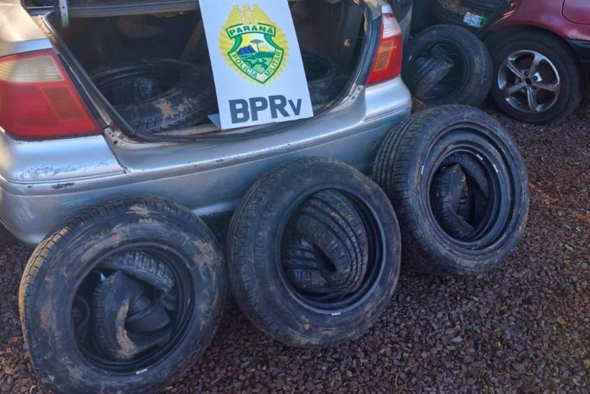 Paraguaios são flagrados transportando carga de pneus avaliada em R$ 50 mil